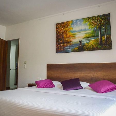 Hotel Junior Plaza Apía Dış mekan fotoğraf